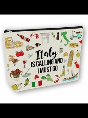 FREE WITH $20 ORDER NWT Cosmetic Pouch